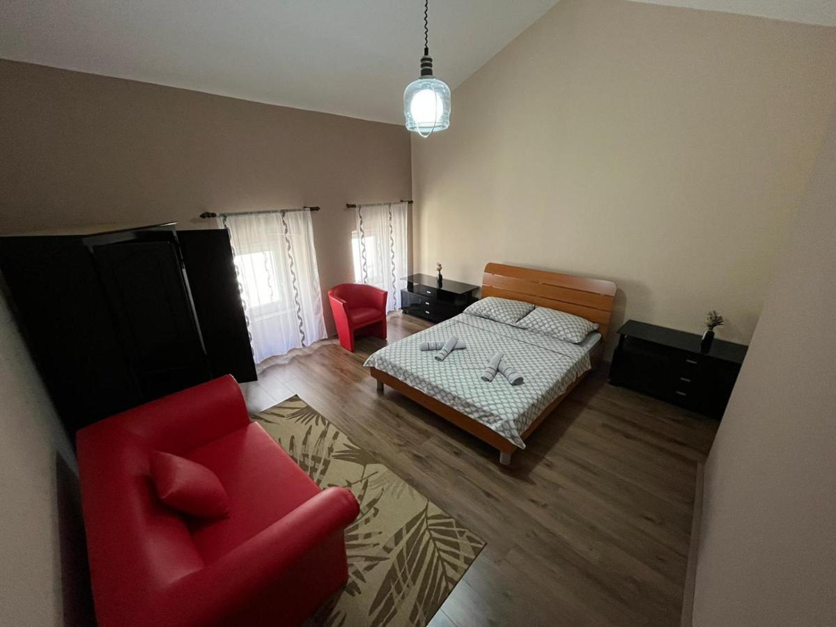 Old Town Apartment メドゥリン エクステリア 写真