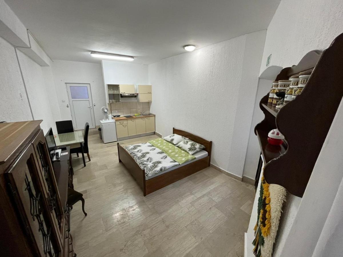 Old Town Apartment メドゥリン エクステリア 写真
